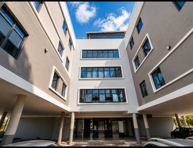 155M² OFFICE TO LET IN FOURWAYS